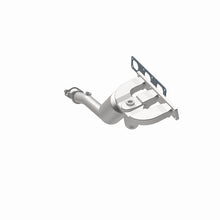 Load image into Gallery viewer, MagnaFlow Direct Fit Catalytic Converter BMW 3 01-05 Front