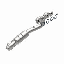 Load image into Gallery viewer, MagnaFlow Direct Fit Catalytic Converter 02-03 BMW 745i 4.4L D/S