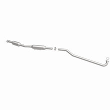 Load image into Gallery viewer, MagnaFlow Direct Fit Catalytic Converter 98-02 Chevrolet Prizm 1.8L / 98-02 Toyota Corolla 1.8L