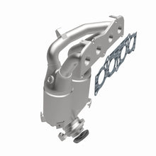 Load image into Gallery viewer, MagnaFlow Direct Fit Catalytic Converter 01-06 Toyota Highlander 2.4L