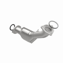 Load image into Gallery viewer, MagnaFlow Direct Fit Catalytic Converter Front 00-04 Toyota Tacoma 3.4L 4WD / 00-04 Tundra 3.4L