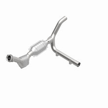 Load image into Gallery viewer, MagnaFlow Direct Fit Catalytic Converter 97-98 Ford F-150 Pickup 4.2L P/S 4WD
