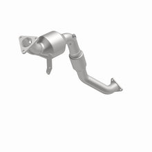 Load image into Gallery viewer, MagnaFlow Direct Fit Catalytic Converter 2007-2010 Q7 V6 3.6 OEM Underbody