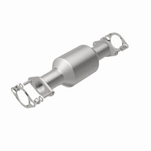 Load image into Gallery viewer, MagnaFlow Direct Fit Catalytic Converter 03-06 Kia Sorento 3.5L Rear (49 State)