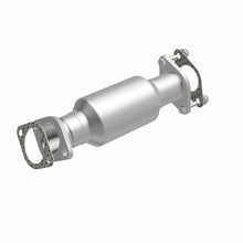 Load image into Gallery viewer, MagnaFlow Direct Fit Catalytic Converter 2011 Kia Sorento 3.5 Underbody