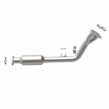 Load image into Gallery viewer, MagnaFlow Direct Fit Catalytic Converter California Grade 96-98 Toyota 4Runner 2.7L