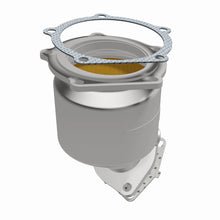 Load image into Gallery viewer, MagnaFlow Direct Fit Catalytic Converter 99-05 Hyundai Sonata 2.4L