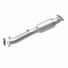 Load image into Gallery viewer, MagnaFlow Direct Fit Catalytic Converter CORVETTE 05-07 6.0L OEM