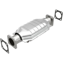 Load image into Gallery viewer, MagnaFlow Direct Fit Catalytic Converter Chevrolet-Isuzu 82 8