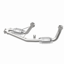 Load image into Gallery viewer, MagnaFlow Direct Fit Catalytic Converter 96-99 Taurus Code U AXOD 49