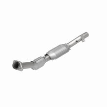 Load image into Gallery viewer, MagnaFlow Direct Fit Catalytic Converter 01 Ford Lightning Passenger Side