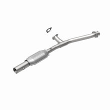 Load image into Gallery viewer, MagnaFlow Direct Fit Catalytic Converter 03 Ram 2500 2WD 5.7L OEM