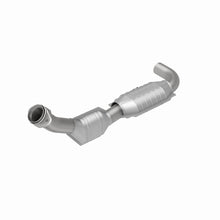 Load image into Gallery viewer, MagnaFlow Direct Fit Catalytic Converter 00-01 Ford F-150 4.6L 2wd