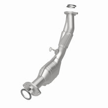 Load image into Gallery viewer, MagnaFlow Direct Fit Catalytic Converter 01-04 Toyota Tacoma 2.7L fr