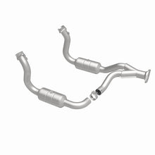 Load image into Gallery viewer, MagnaFlow DF Cat Conv 08-10 Ford F-250/F-250 SD/F-350/F-350 SD 5.4L/6.8L/F-450 SD 6.8L Y-Pipe Assy