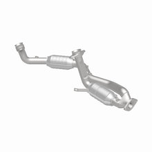 Load image into Gallery viewer, MagnaFlow Direct Fit Catalytic Converter 96-99 Taurus 3.4L Front C