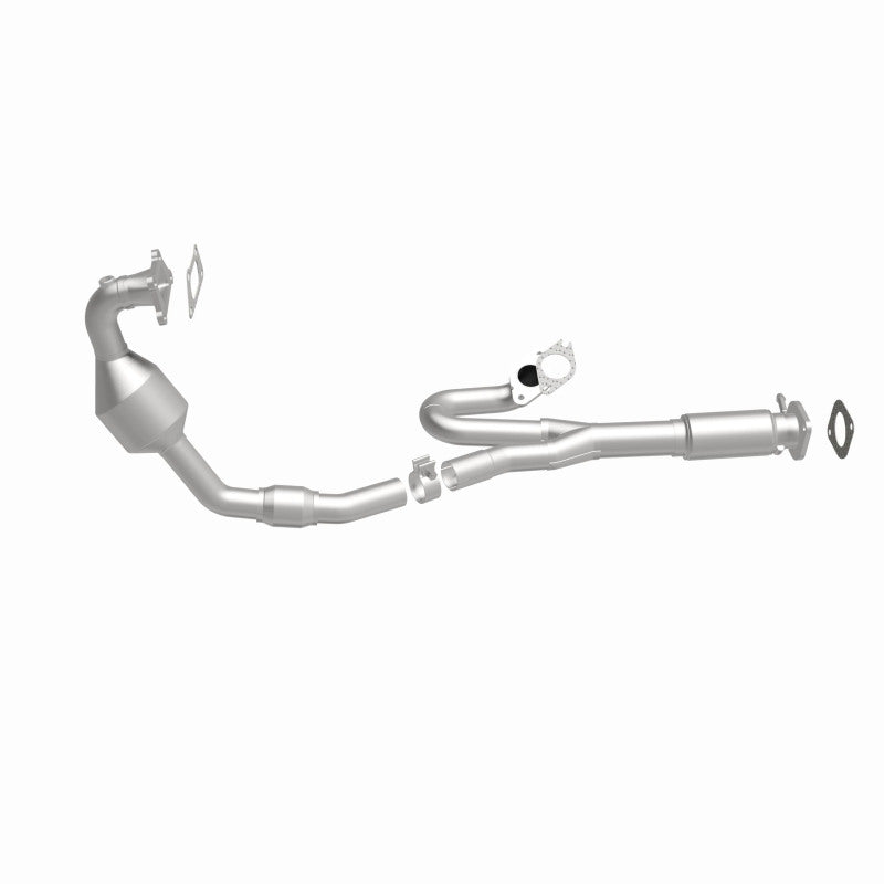 MagnaFlow Direct Fit Catalytic Converter 2010-2011 SRX 3 L Underbody