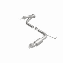 Load image into Gallery viewer, MagnaFlow Direct Fit Catalytic Converter 05-09 Toyota Tacoma 4.0L D/S Rear (49 State)