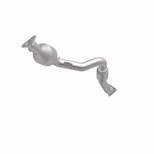 Load image into Gallery viewer, MagnaFlow Direct Fit Catalytic Converter 2007-2010 Q7 V6 3.6 OEM Underbody