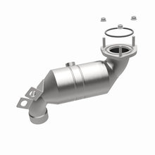Load image into Gallery viewer, MagnaFlow Direct Fit Catalytic Converter 02-03 Jaguar X-Type Rear
