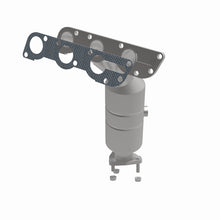 Load image into Gallery viewer, MagnaFlow Direct Fit Catalytic Converter 04-05 Suzuki Verona 2.5L