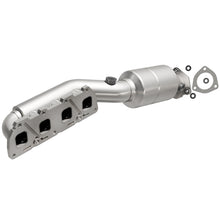 Load image into Gallery viewer, MagnaFlow Direct Fit Catalytic Converter 02-04 Volkswagen Passat 4.0L