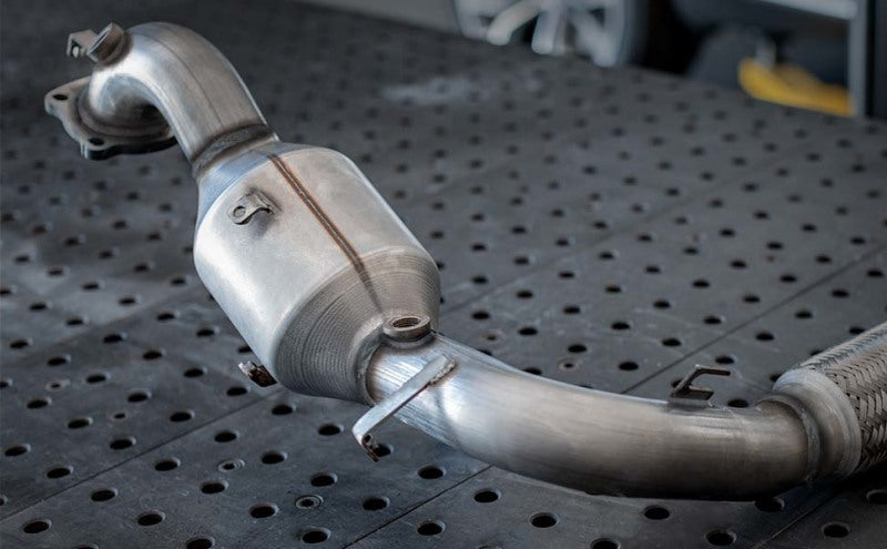 MagnaFlow Direct Fit Catalytic Converter 15-17 Ford Expedition V6 3.5 OEM Underbody