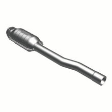 Load image into Gallery viewer, MagnaFlow Direct Fit Catalytic Converter 87-88 Range Rover rear CA