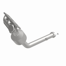 Load image into Gallery viewer, MagnaFlow Direct Fit Catalytic Converter 02-03 Freelander 2.5L
