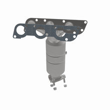 Load image into Gallery viewer, MagnaFlow Direct Fit Catalytic Converter 04-05 Suzuki Verona 2.5L
