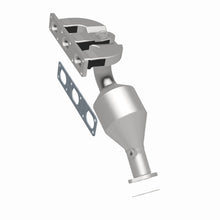 Load image into Gallery viewer, MagnaFlow Direct Fit Catalytic Converter 99-00 BMW Z3 L6 2.8L Rear Manifold