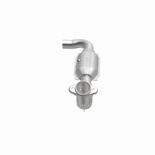 Load image into Gallery viewer, MagnaFlow Direct Fit Catalytic Converter 99-00 Ford Exped 4.6L