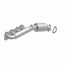 Load image into Gallery viewer, MagnaFlow Direct Fit Catalytic Converter 02-04 VW Passat 4.0L