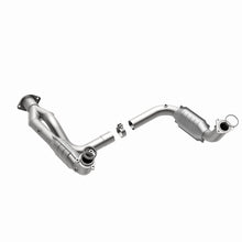 Load image into Gallery viewer, MagnaFlow Direct Fit Catalytic Converter 07-09 Hummer Truck H2 Y-Pipe Assy