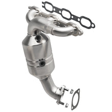 Load image into Gallery viewer, MagnaFlow DF Catalytic Converter Federal Frt SS 2007 Chrysler Pacifica Base/Limited/Touring 4.0L/241