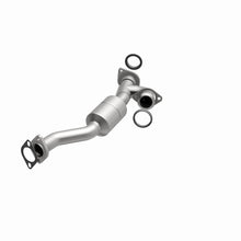 Load image into Gallery viewer, MagnaFlow Direct Fit Catalytic Converter 01-03 Montero 3L Passenger Side Front OEM