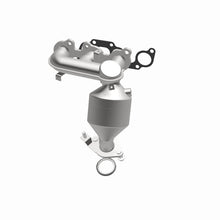 Load image into Gallery viewer, MagnaFlow Direct Fit Catalytic Converter Avalon/Sienna front manif