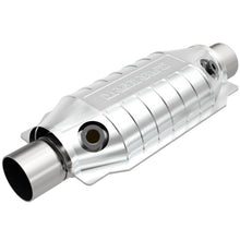 Load image into Gallery viewer, MagnaFlow Universal Catalytic Converter 2.25 Dual O2 Boss