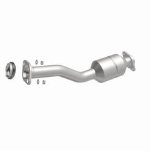 Load image into Gallery viewer, MagnaFlow Direct Fit Catalytic Converter 2009-2014 Sentra 2.0 L Underbody