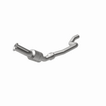 Load image into Gallery viewer, MagnaFlow Direct Fit Catalytic Converter 06-14 Chrysler 300 5.7L