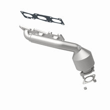 Load image into Gallery viewer, MagnaFlow Direct Fit Catalytic Converter 2007-2009 Sorento 3.3 3.8 L Manifold