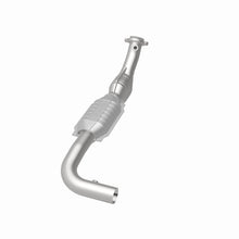 Load image into Gallery viewer, MagnaFlow Direct Fit Catalytic Converter 97-98 Expedition-Navigator