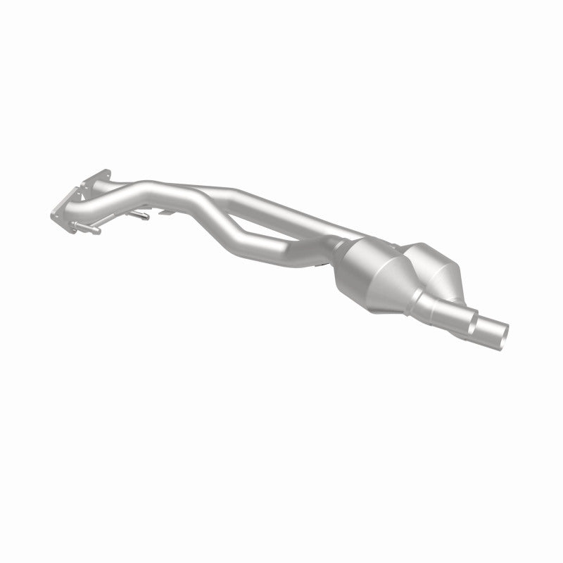 MagnaFlow Direct Fit Catalytic Converter 07 VW Touareg 3.6L Rear