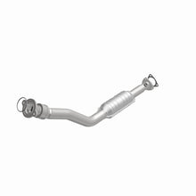 Load image into Gallery viewer, MagnaFlow Direct Fit Catalytic Converter 97-03 Chevy Malibu 3.1L