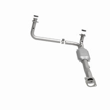 Load image into Gallery viewer, MagnaFlow Direct Fit Catalytic Converter GM 1500/2500/3500 Truck 96-