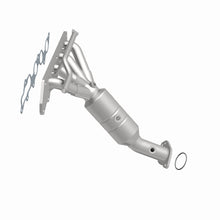 Load image into Gallery viewer, MagnaFlow Direct Fit Catalytic Converter 2006 Ford Fusion/Mercury Milan 2.3L