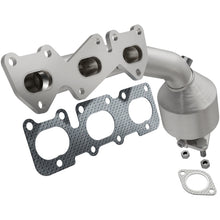 Load image into Gallery viewer, MagnaFlow Direct Fit Catalytic Converter 2007-2009 Sorento 3.3 3.8 L Manifold