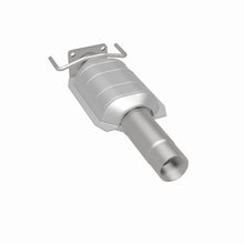 Load image into Gallery viewer, MagnaFlow Direct Fit Catalytic Converter Gm