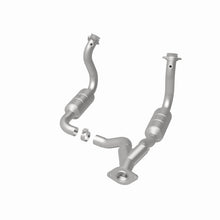 Load image into Gallery viewer, MagnaFlow DF Cat Conv 08-10 Ford F-250/F-250 SD/F-350/F-350 SD 5.4L/6.8L/F-450 SD 6.8L Y-Pipe Assy