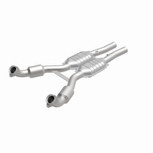 Load image into Gallery viewer, MagnaFlow Direct Fit Catalytic Converter 04 Chevrolet Corvette 5.7L *NOT FOR SALE IN CALIFORNIA*